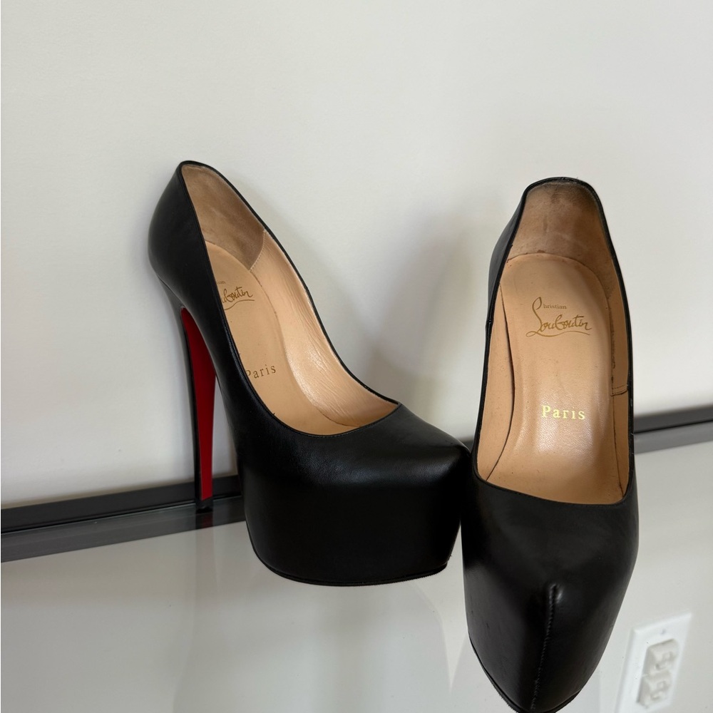 Black Louboutin daffodile platform